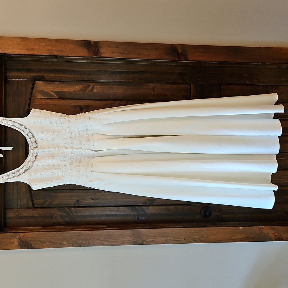 Vintage Sweetheart Gowns Daisy Chain A-Line Wedding Dress - Picture 5 of 8